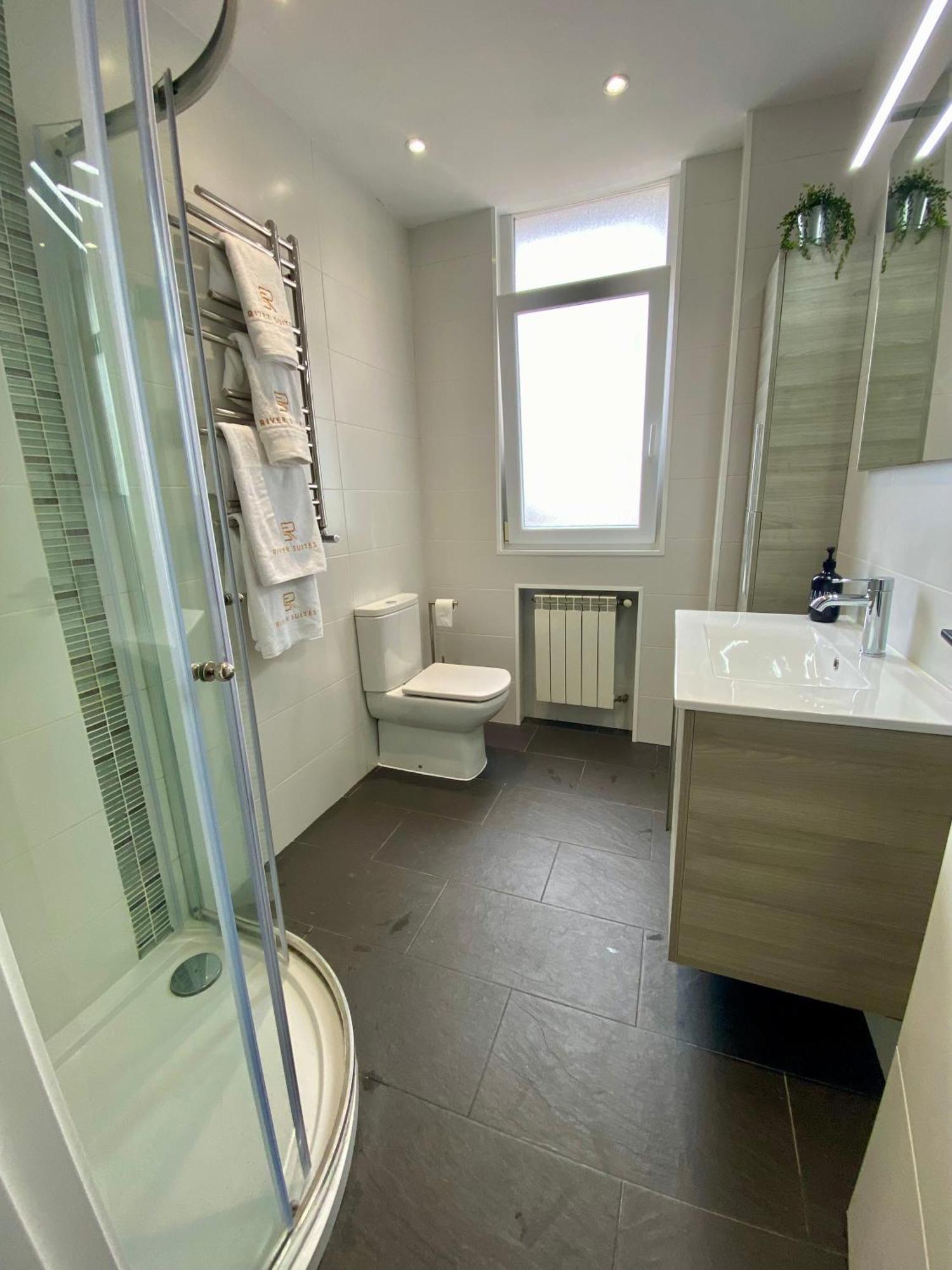 Apartamento De Lujo River Suites Santander Eksteriør bilde